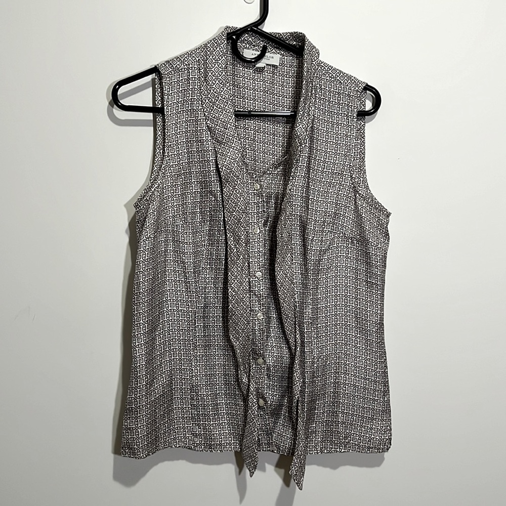 Ann Taylor Factory button down 100% silk blouse - printed - size 8